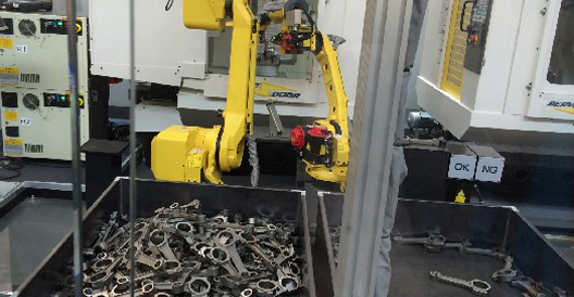 Automatic loading and unloading
